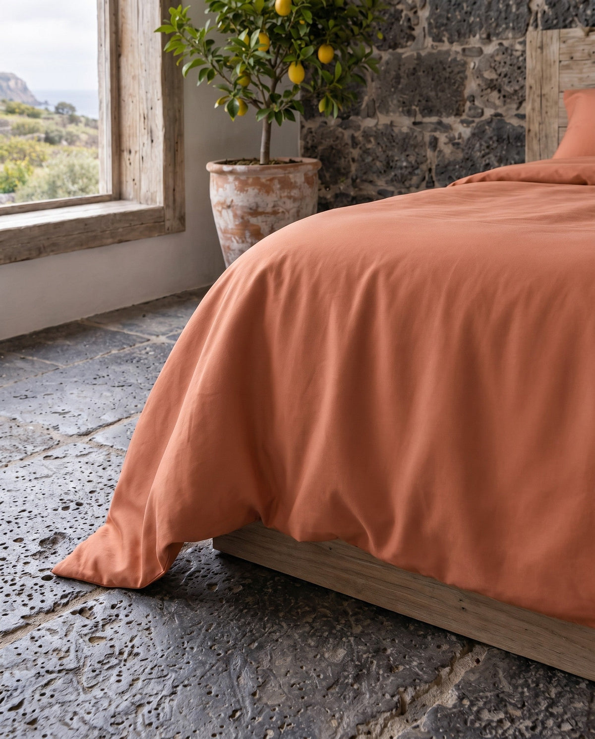 Copripiumino in viscosa di bambù, angolo che cade fino al pavimento | Terracotta
