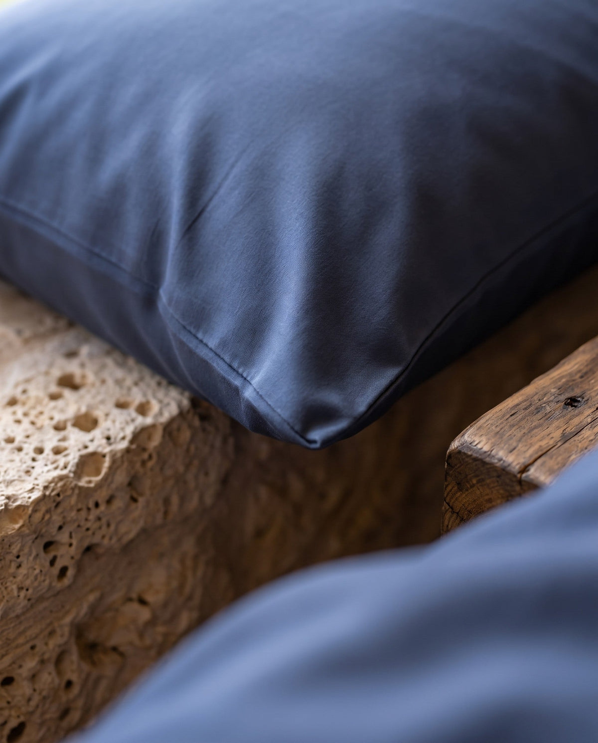 Federa in viscosa di bambù, dettaglio dell'angolo | Blu navy